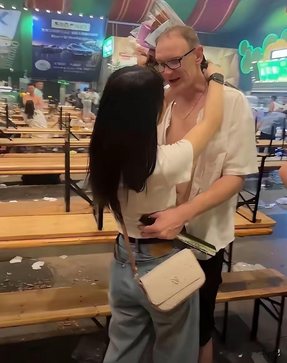 姑娘，嫁个国内小伙不好吗