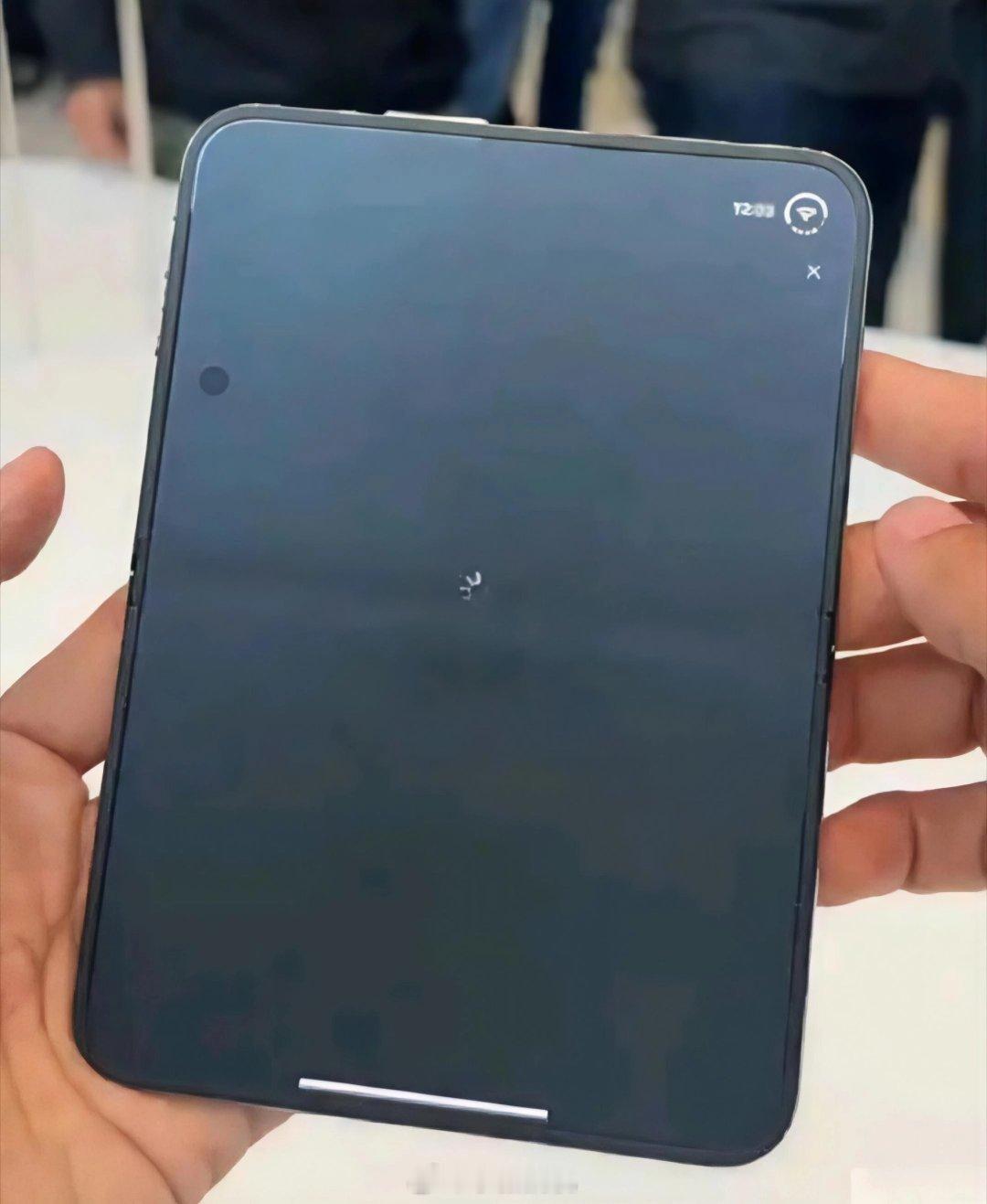 iPhoneDuo 折痕苹果一场发布会，直接治好了全网的折叠屏PTSD，顺便给国