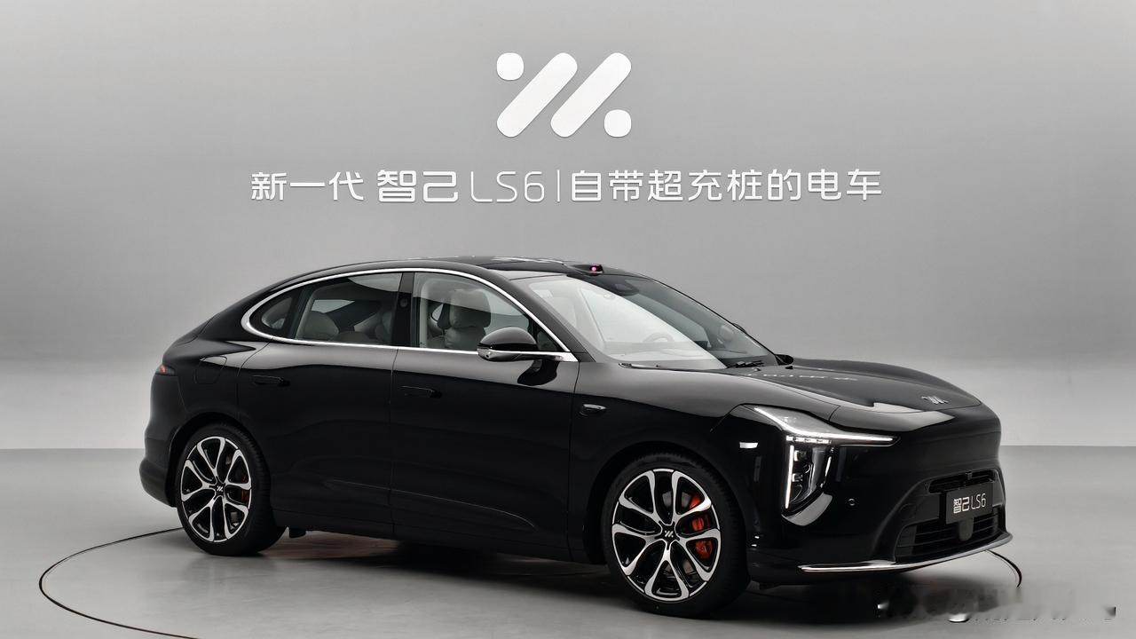 看脸，车头抬高，气宇轩昂
这不是最重要的
全新一代的增程系统，或者说创世纪的增程