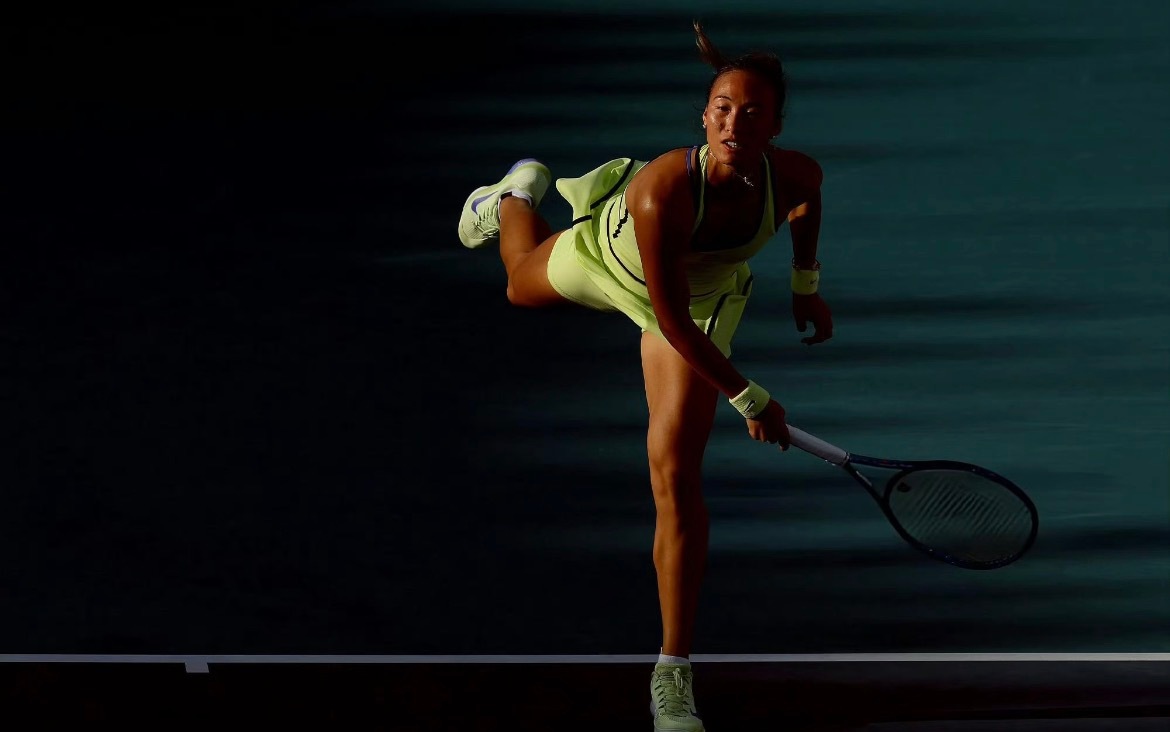 迈阿密比印第安维尔斯更难打，湿热的天气，紧凑的赛程，郑钦文连续三天迎战强敌，赢两