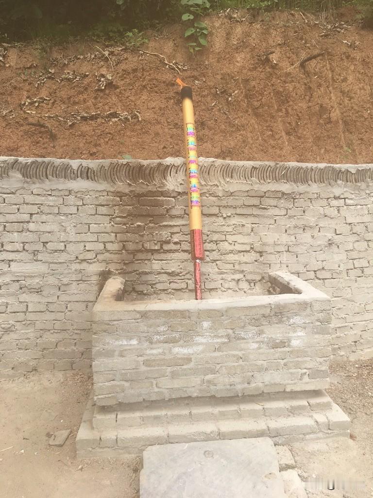 30不到意气风发的时候，有一段时间我也信一些东西，还专门去找过大师之类的。
在那