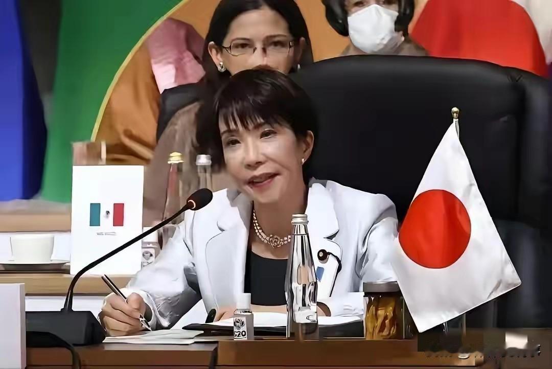 日本为何还不醒悟？

终于看懂了，咱们的战略很高明，不一次性对日本下狠手，就让他