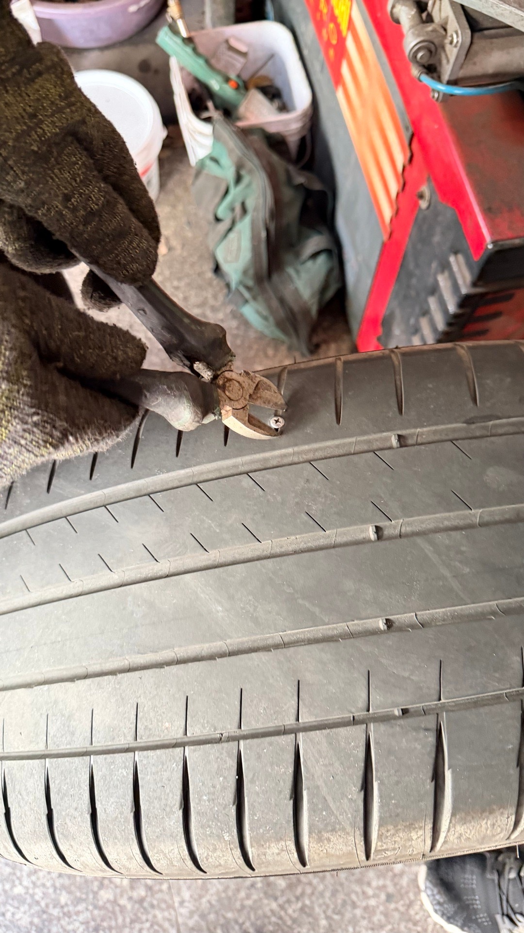 之前一套轮胎一次都没扎钉子最近没多久连续两次