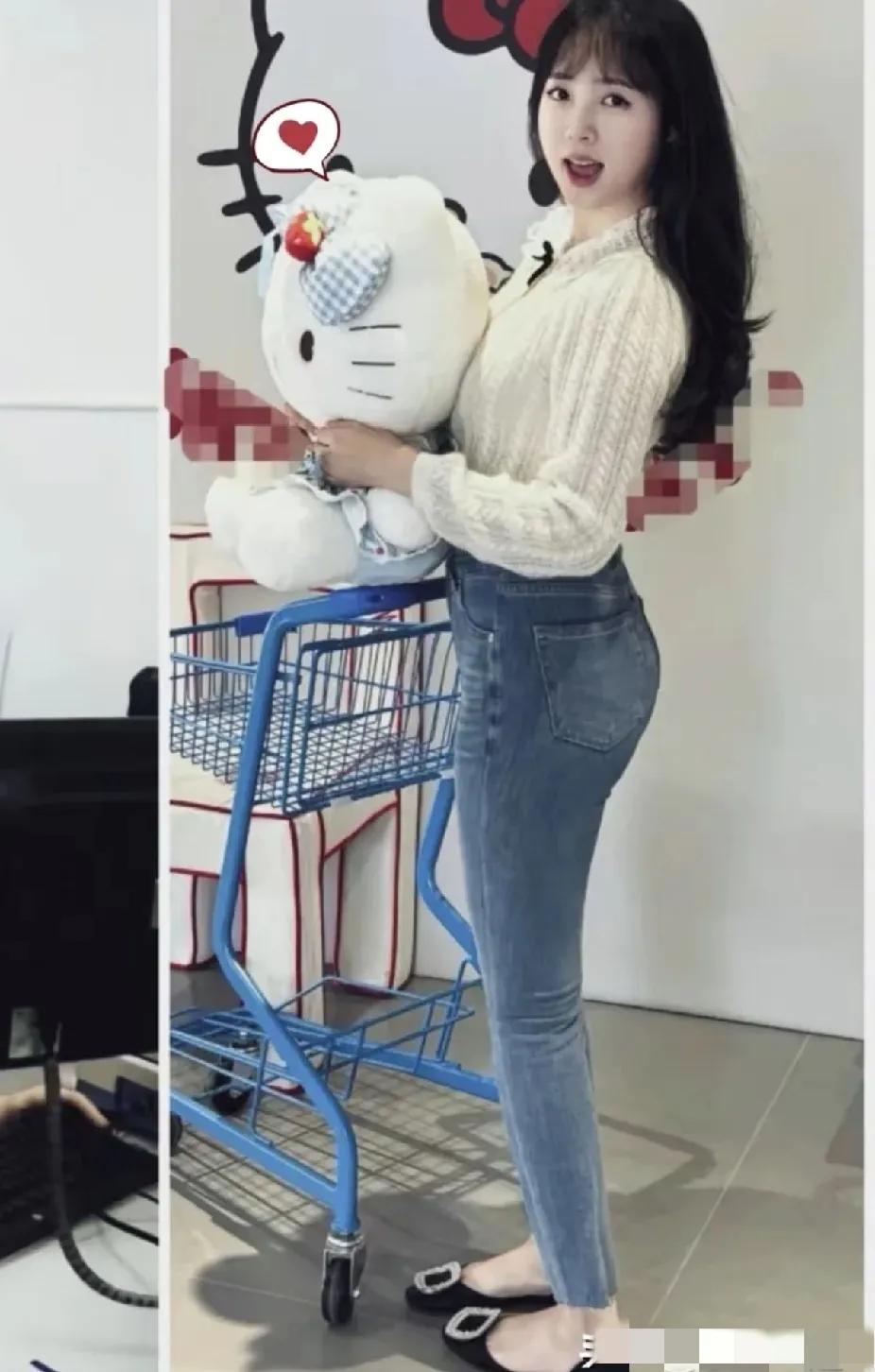 曾医生这个女人可真不简单！
不查不知道，一查吓一跳，原来是科室里的宝，同事和患者