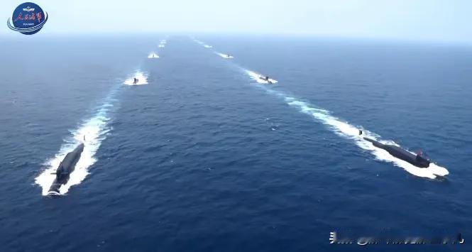 客观来说，我们整体的水下作战力量还得努力，并不够。

但是单纯欣赏下这个场景，难