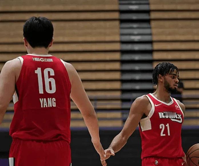 球队已经从发展联盟召回杨瀚森和拉扬-吕佩尔。明日NBA常规赛，开拓者将主场对阵国