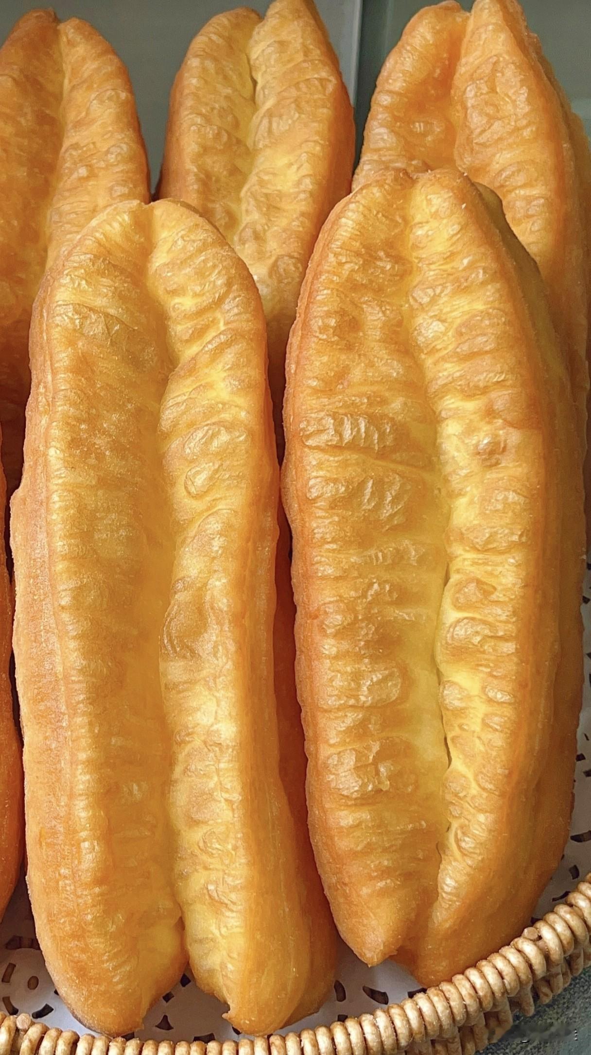 安徽三姨家祖传20年油条配方！空心酥脆不回软，家常开店都能用
 
说句心里话，在