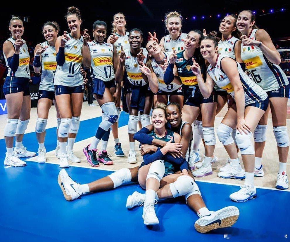 🔵 意大利女排参加VNL总决赛的14人名单，志在卫冕：🏐 二传: 奥罗 - 