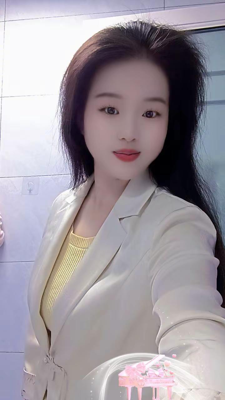 在能力范围内好好打扮 做自己才是高级感 打扮就是取悦自己 自信点你就是主角文案 