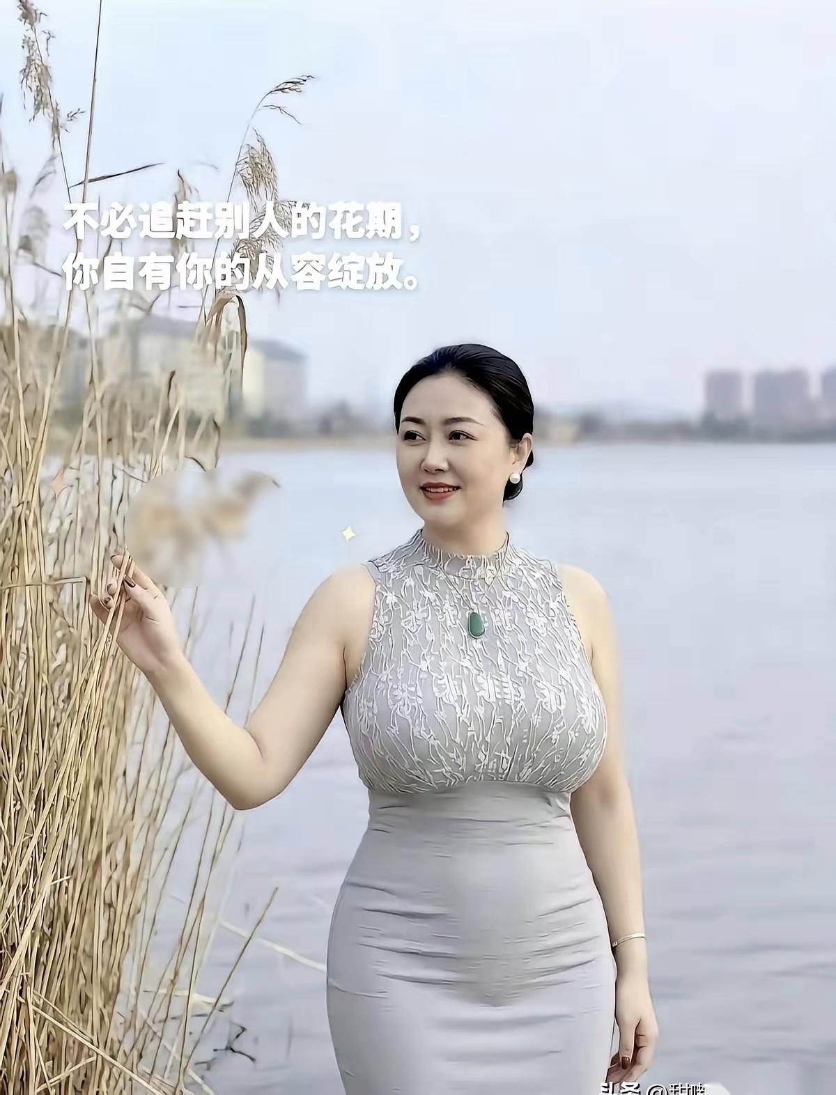 校庆是接受捐款而非校庆捐款，这样明显的表述错误都没发现，看来所谓的审核真就是个摆