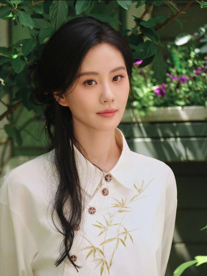 郑晓龙版《红楼梦》在挑选林黛玉，从85花到00后，觉得刘诗诗、周冬雨和刘浩存蛮适