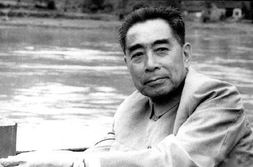 在20世纪中国，为什么很多优秀的人追随中共及其领袖毛泽东？
60年代，周恩来有一