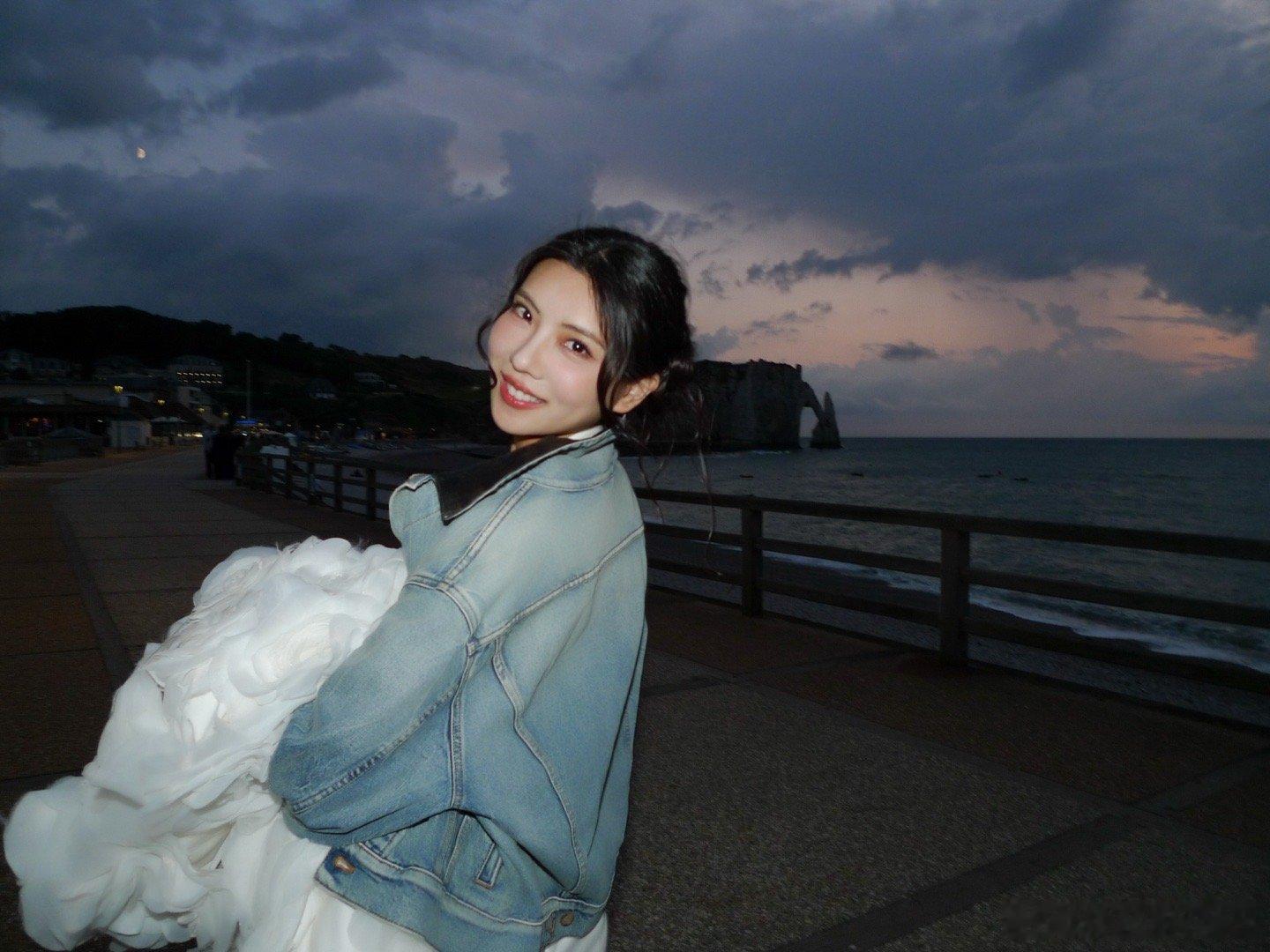 姐妹们我要去新疆了 有什么好吃好玩的推荐呢💕 ​​​