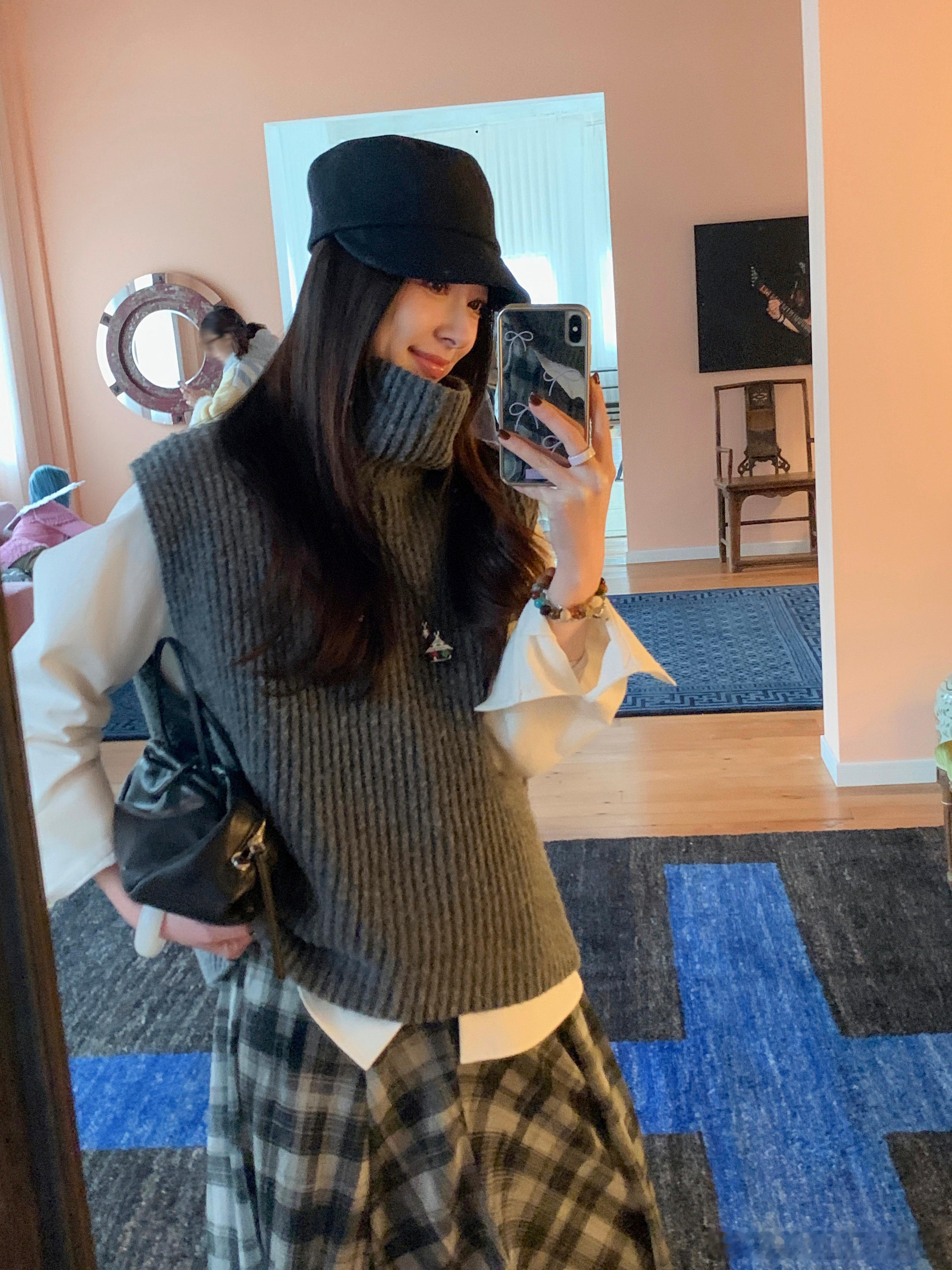 阴天很适合逛一些温暖的店！千挑万选，终于get到心水的地毯啦✌🏻评论抽1位小姐