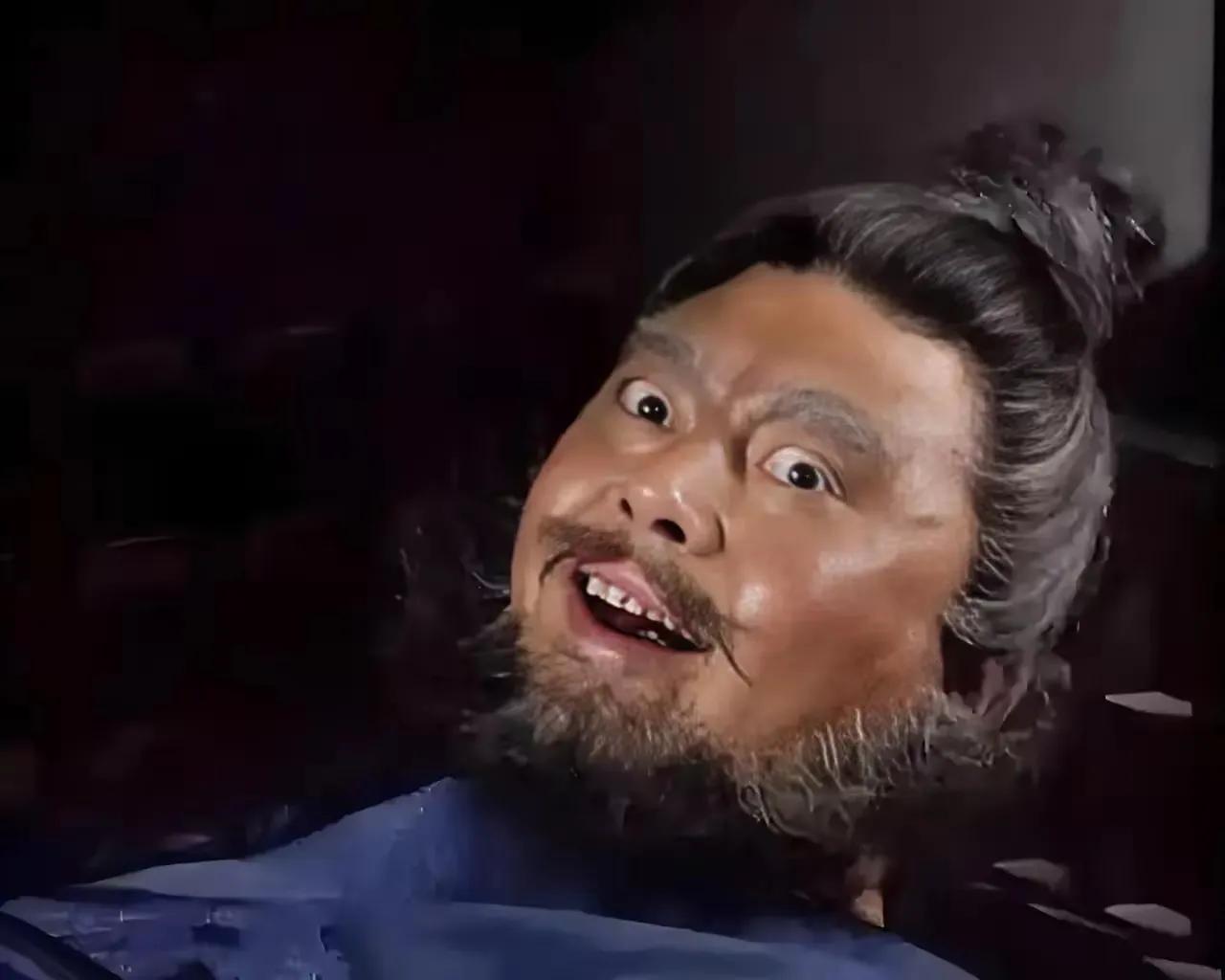 任何文学名著都经不起科学分析，例如
三国演义中有个漏洞就是张飞icon被范疆、张