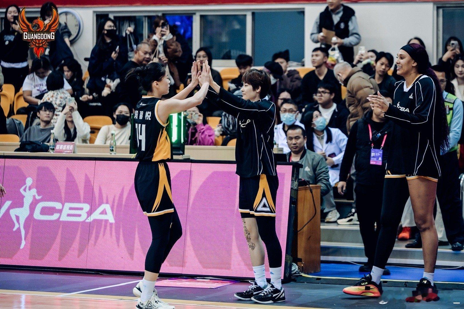 杨力维杨力维广东女篮2025-2026赛季wcba联赛 『2月1日 』WCBA常