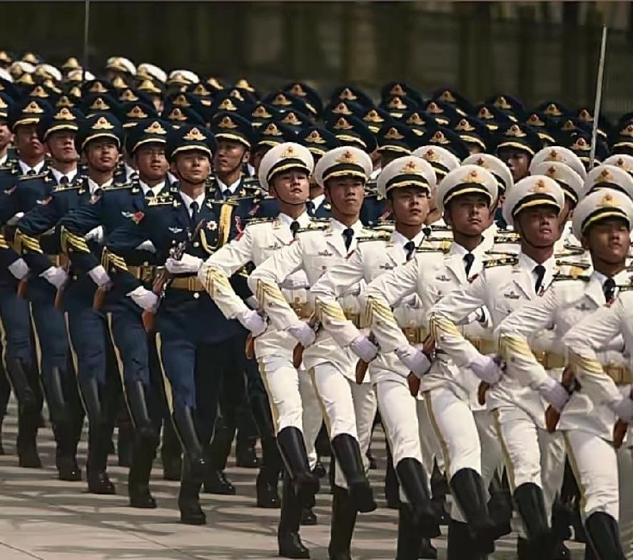 美国总统特朗普访华最满意的一件事，就是在中方的欢迎仪式上再一次检阅了中国人民解放