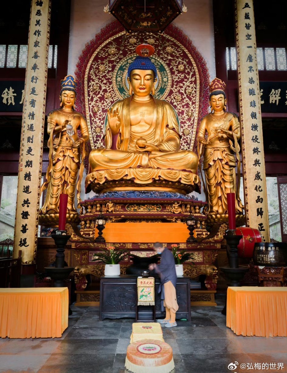 修行就是要改变自己的内心，让它越来越光明，越来越慈悲，越来越灵活，越来越包容，越