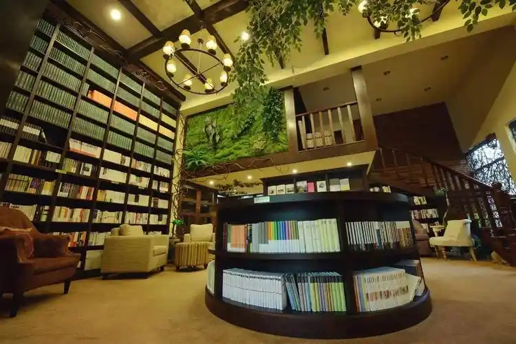 杭州冬夜被麦家这场诗乐沙龙暖到了冬去春来，是该读书回家啦！12月28日，在西溪的