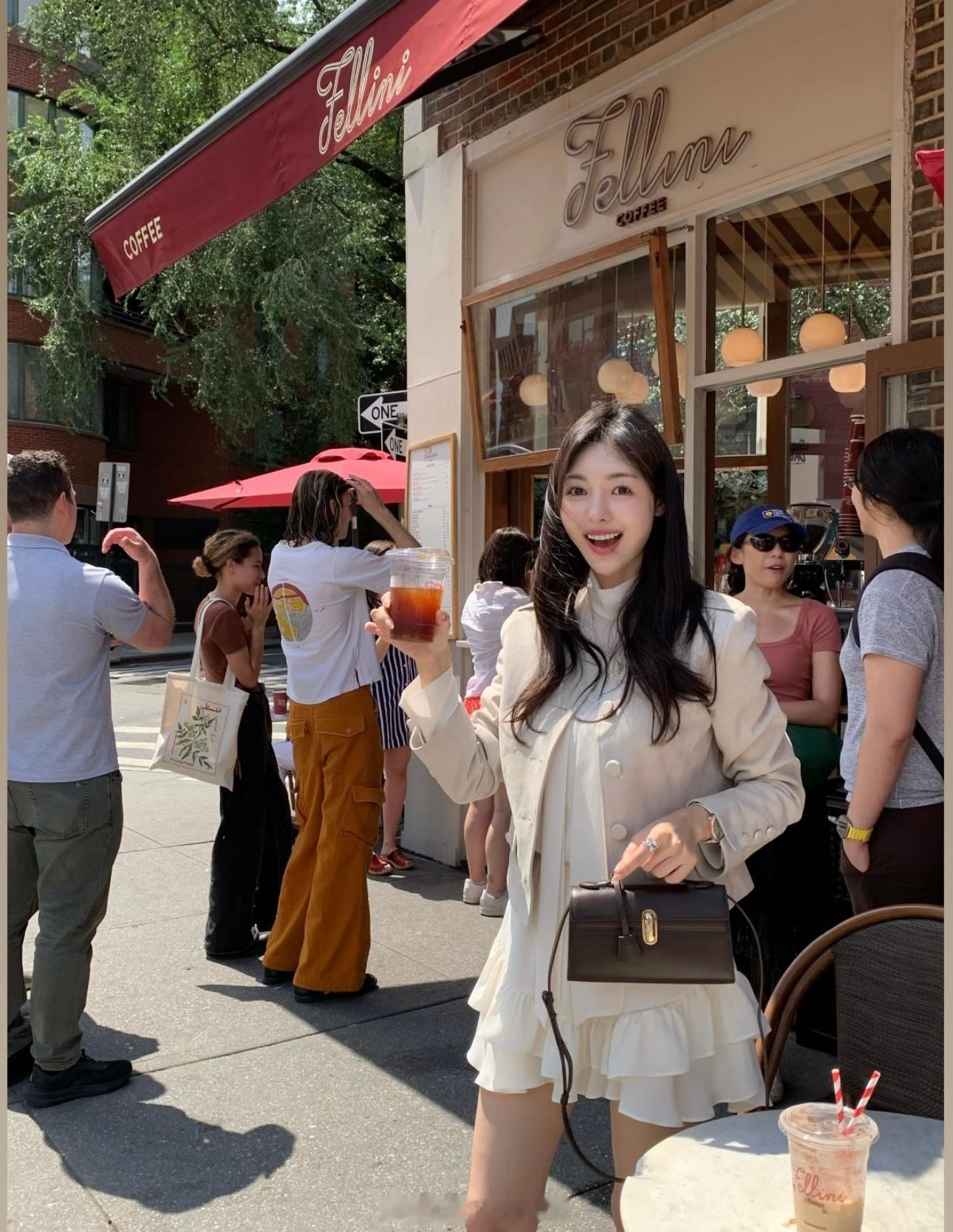#穿搭分享# 连续更新第2218天一组韩国精致女生秋日日常穿搭上班三天就又能到周