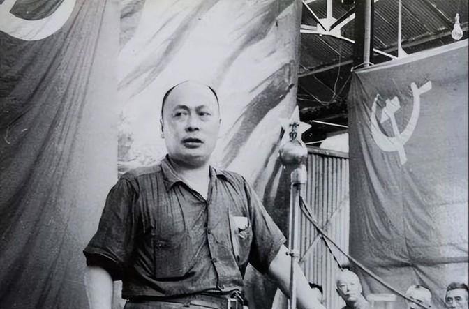 “1949年，陈毅在上海的一家面馆里吃面，有个老农走进店里，点了碗和自己一样的面