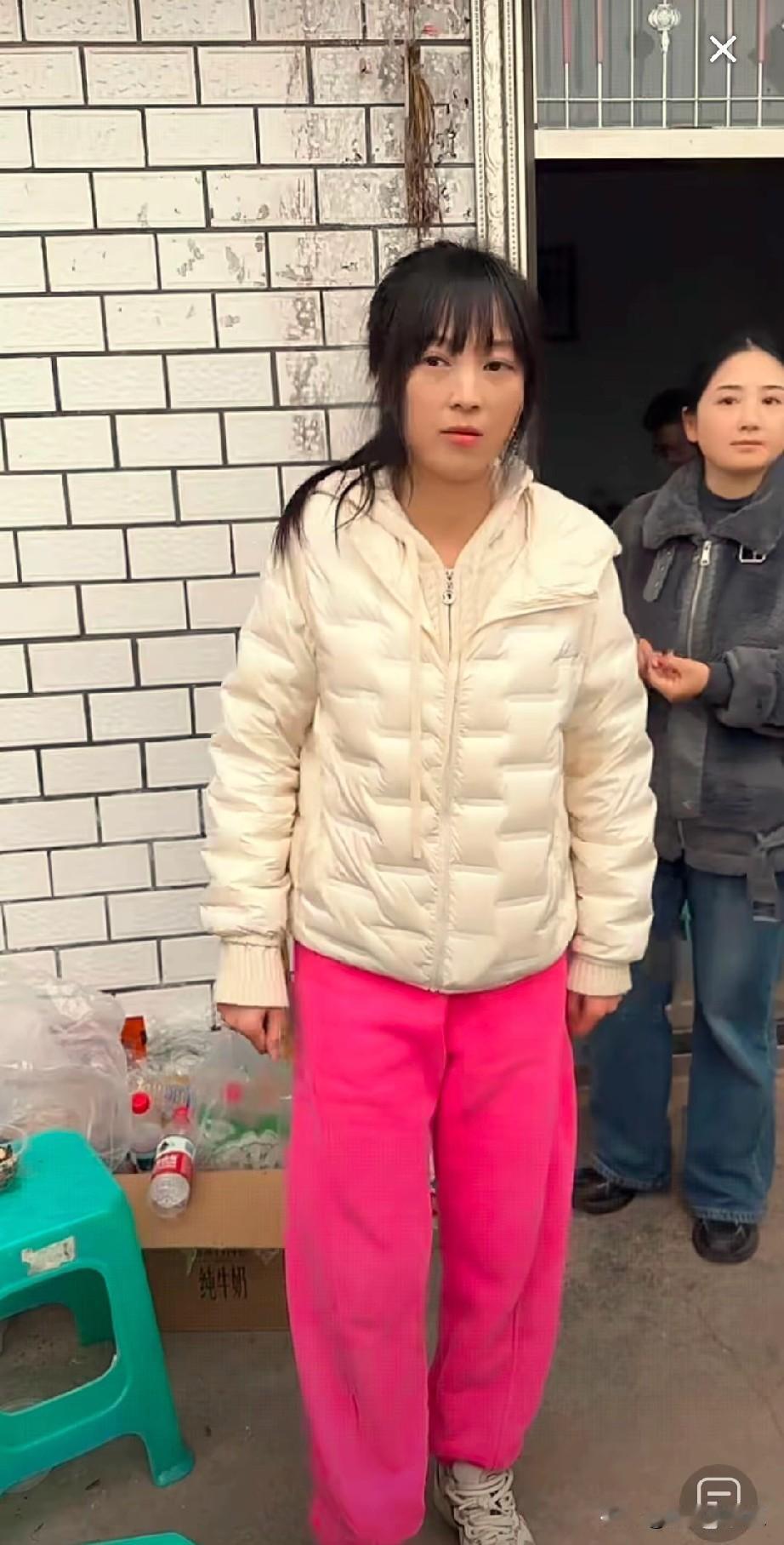 有些人是想方设法的想出名，而重庆合川的呆呆是想方设法的躲避出名。
1月9日，呆呆