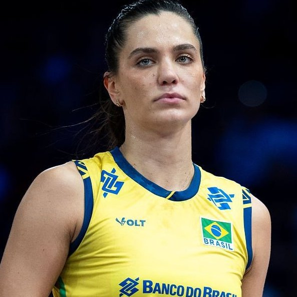 【新一代墙姐可以去拦遍欧洲大力乱抡女了】🇧🇷库迪斯在国际排球市场上的关注度日