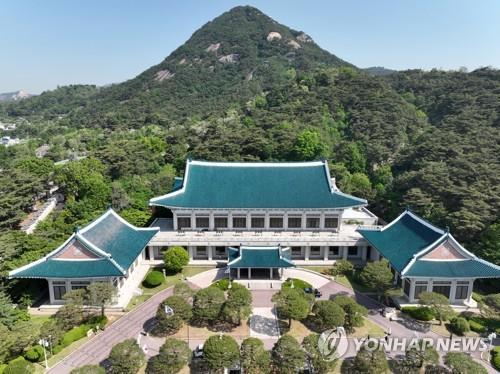 李在明推进将韩总统府迁回青瓦台在尹锡悦之前，韩国总统们：青瓦台这风水这设计就是妥