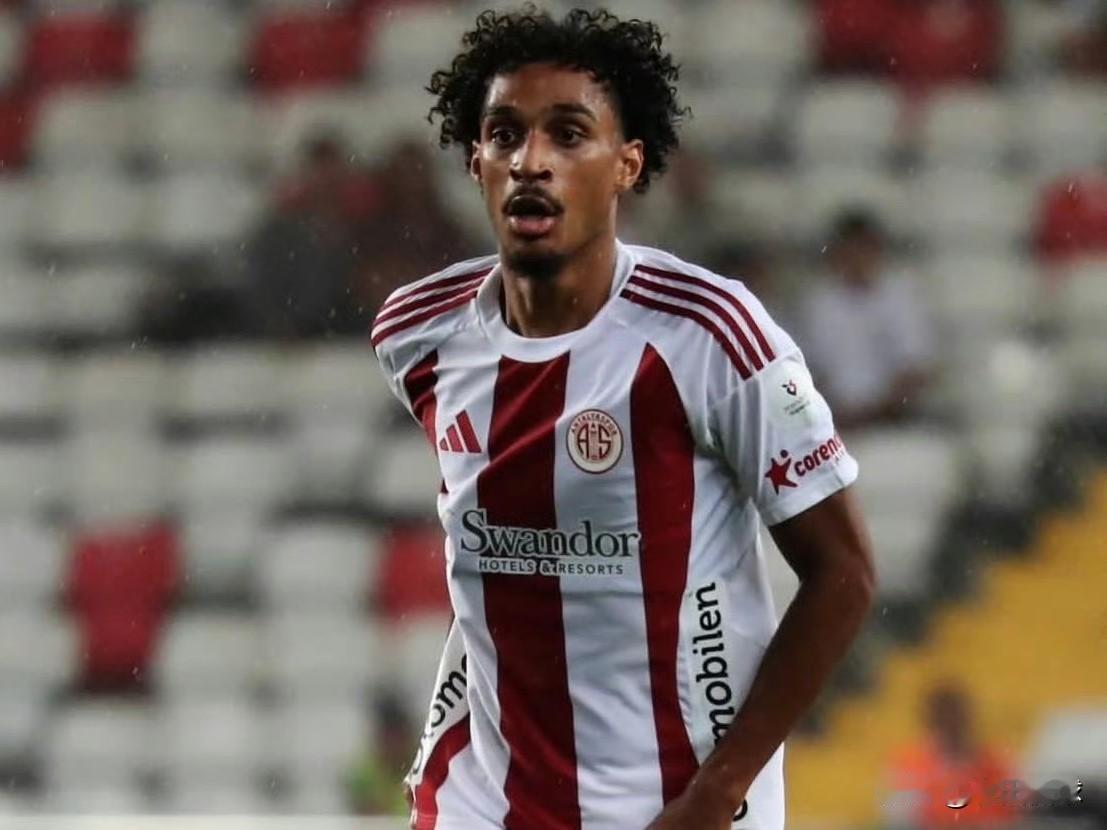 北京国安绯闻外援---杰斯珀·西塞…这应该算是北京国安正式爆出的第二名外援了，根