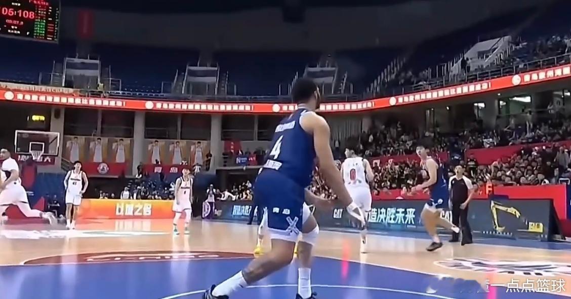 青岛男篮主教练刘维伟赛后吐槽外援韦瑟斯庞的情绪问题！青岛男篮加时105-110遭