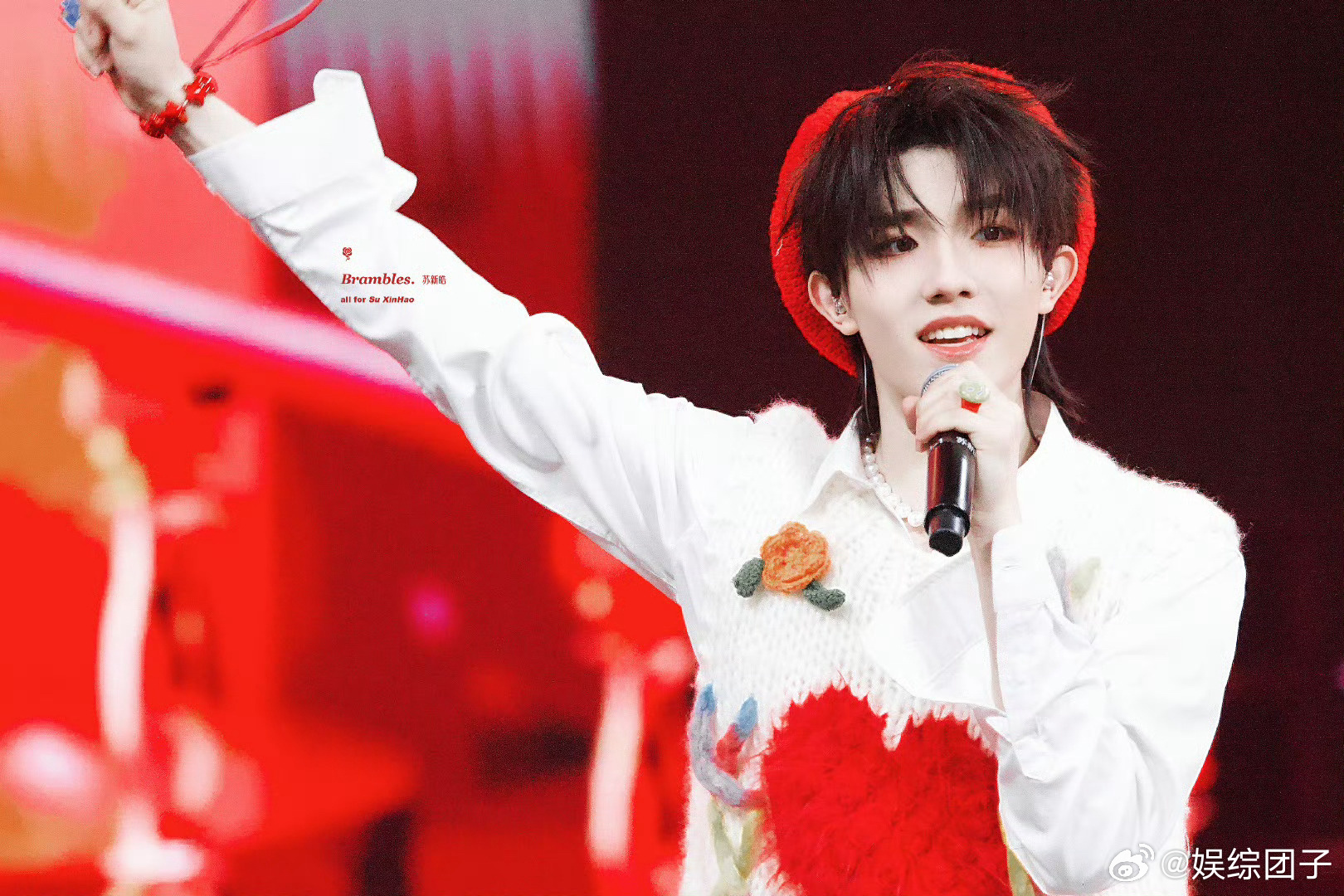 苏新皓闯进了文旅宣传赛道 苏新皓以全能的形象跨足文旅宣传领域，他的影响力和人气让