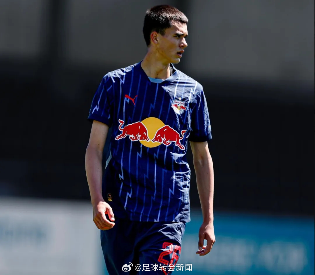 罗马诺消息，拜仁正努力收购萨尔茨堡红牛新星马特奥-西尔维奥-马里奇，以作为青训营