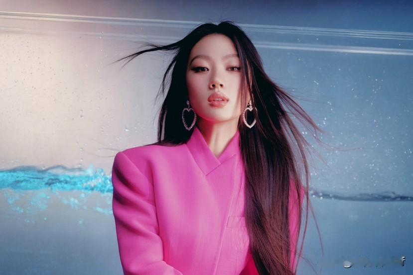 有人说单依纯模仿王菲？昨晚之后，这话还说的出口吗？

一个是被捧上神坛的天后，昨