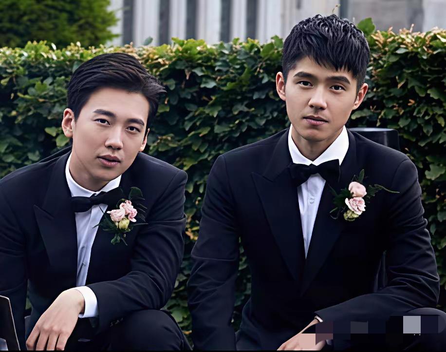 郭麒麟我认识，旁边帅哥是谁？非常有气质