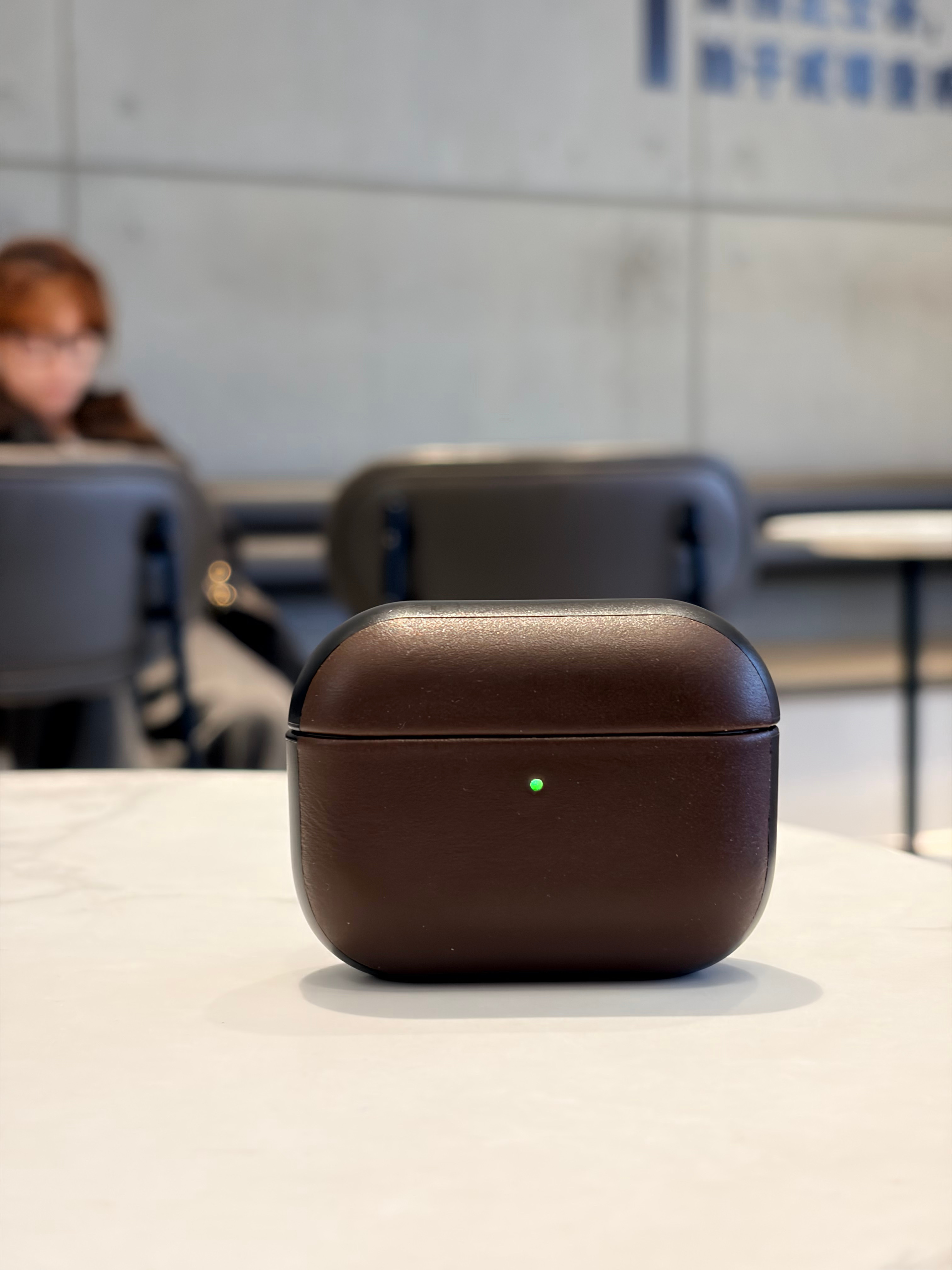 你的AirPods Pro可以站起来吗？