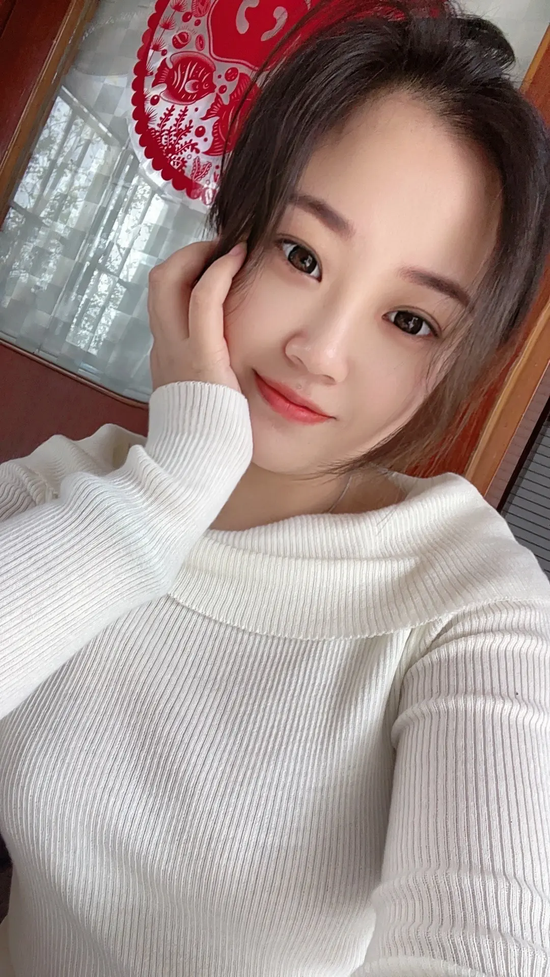 这些年像野草一样坚强做自己的避风港    辛苦有滚烫…