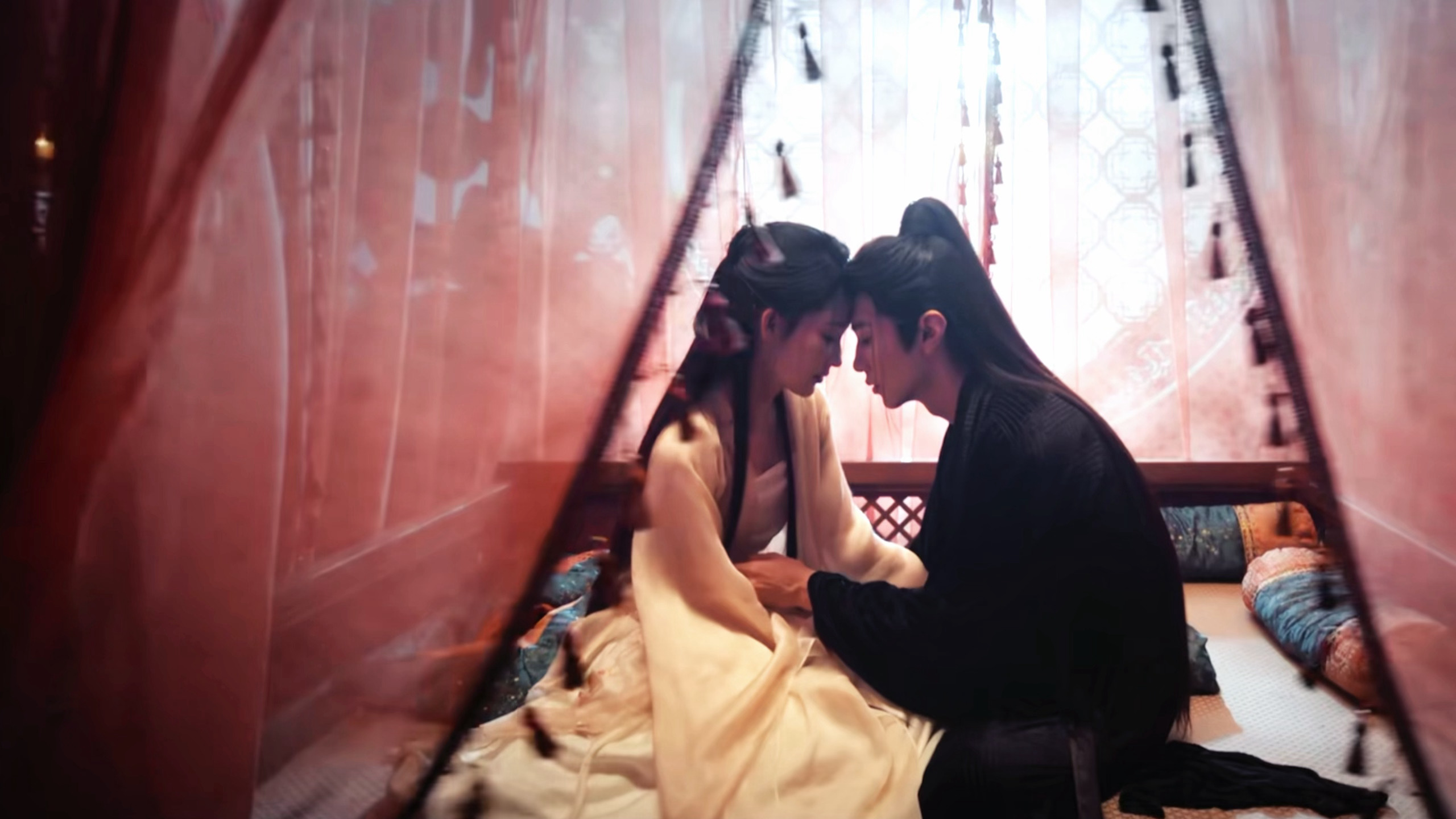 随两百，记夏静石账上李沁陈哲远吻戏好带感 ​​​