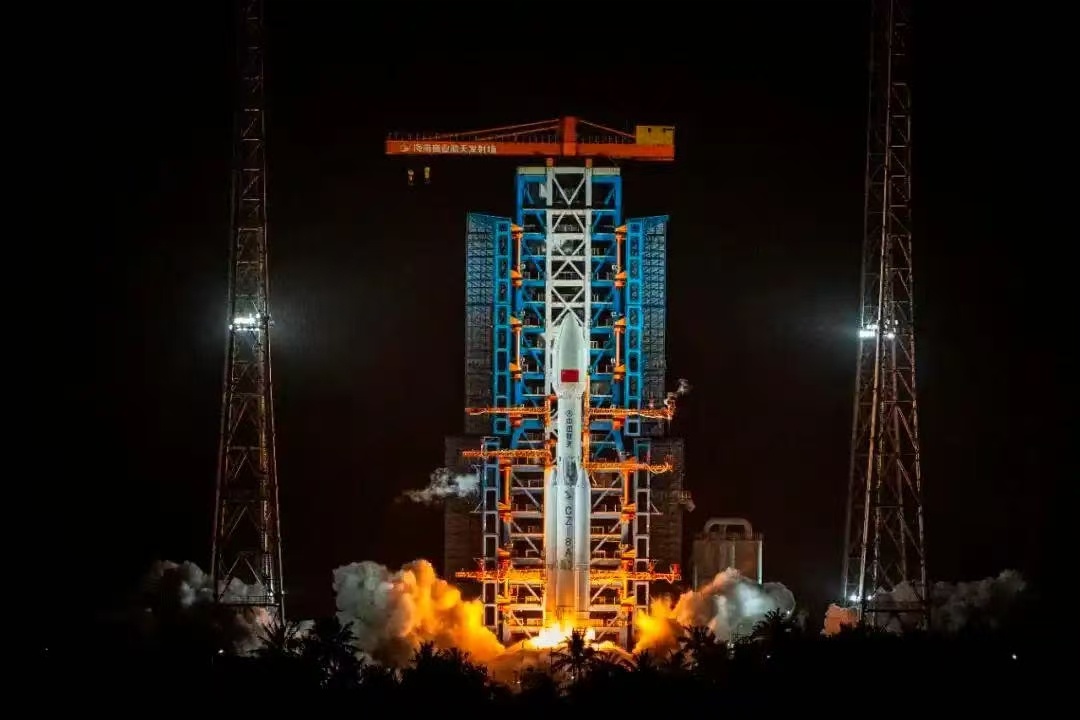 【千帆极轨15组卫星成功发射，我国低轨卫星互联网建设再进一步】7月5日21时43