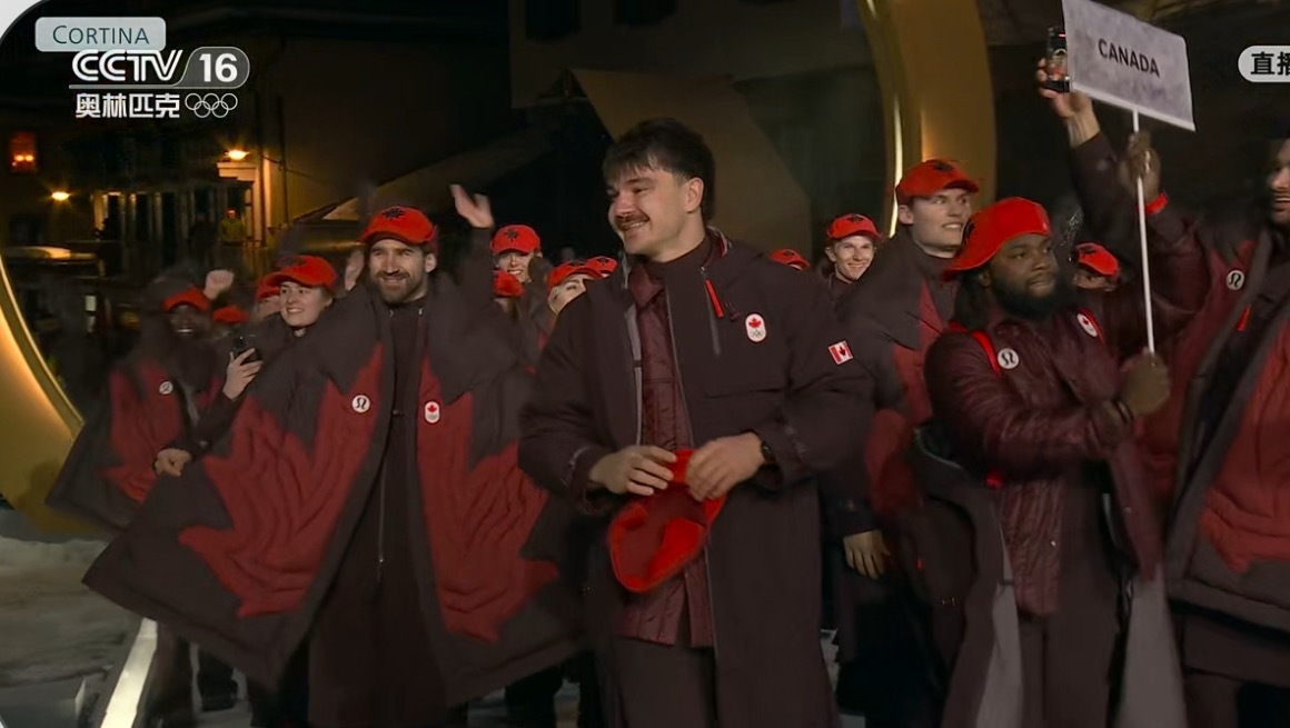 枫叶国每次冬奥会 服装都赢很大全民聊冬奥冬奥会开幕式