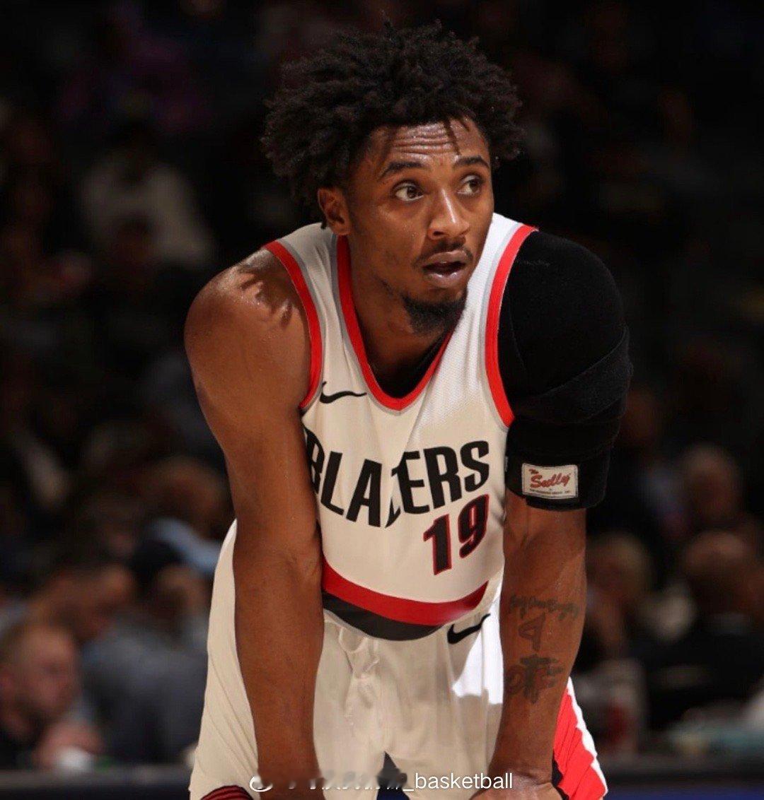 CBA外援太卷了，山西男篮已经决定裁掉外援黑根斯，他为山西队只打了两场联赛场均拿