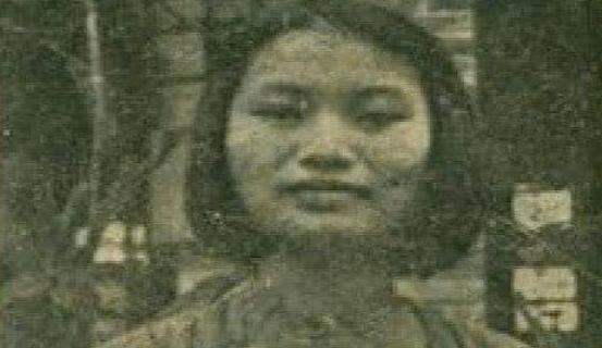 1950年，一名女共青团员因被出卖，落入土匪之手，虽然她在土匪的手下被百般凌辱，