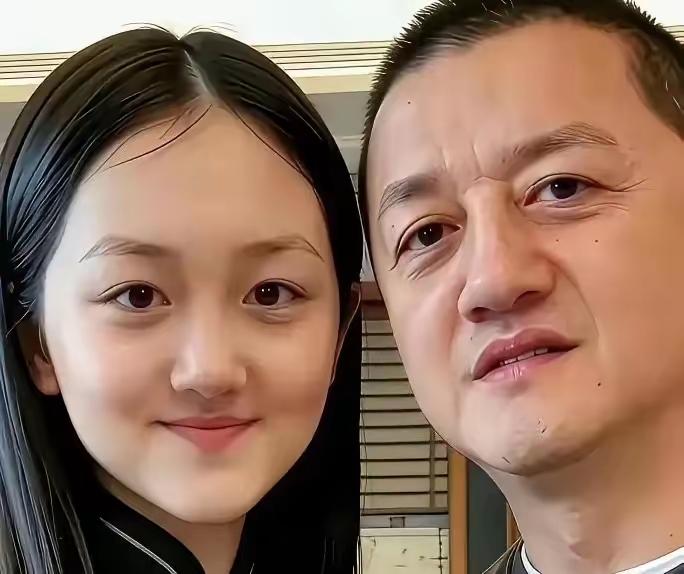 李亚鹏熬了20年，养出175cm光芒万丈的女儿，这份底气当年谁都不敢奢望
 
谁