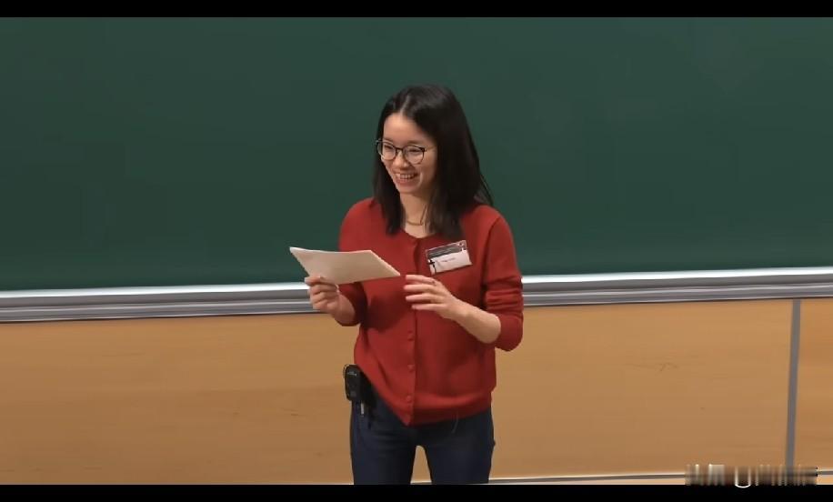 王虹教授获奖了
就有人拿韦东奕来比较
其实没必要比较，各走各的路
各有各的人生，