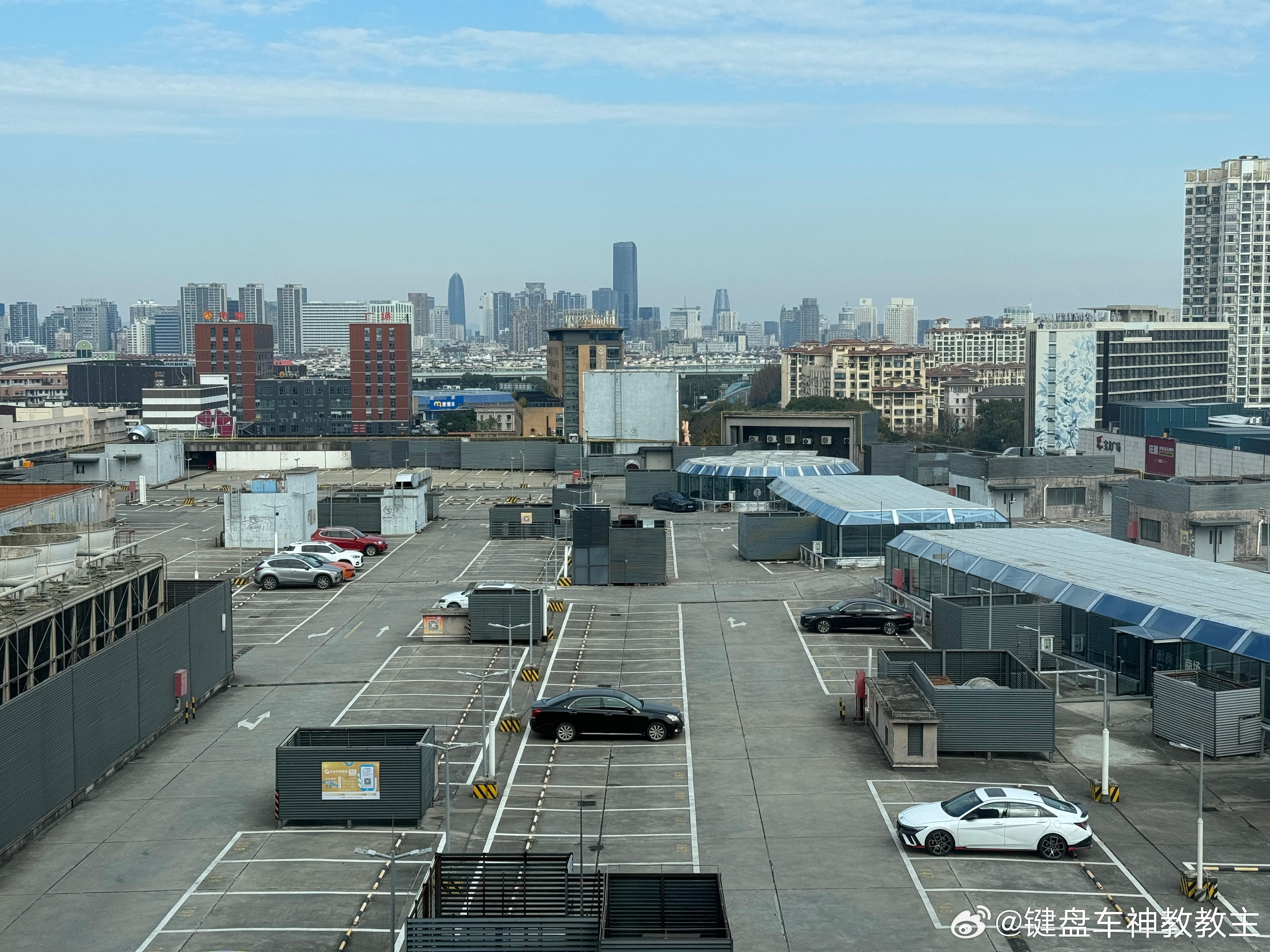 住在一个能看见自己车的地方，很赞[馋嘴] ​​​