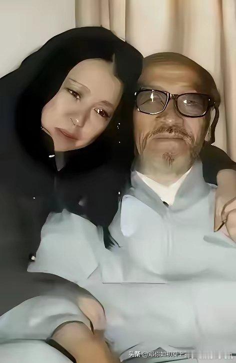 1990年，三毛跑到新疆和76岁的王洛宾同居。然而，王洛宾竟然说：“可以同居，不