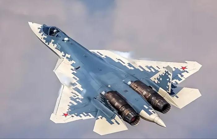 伊朗终于拿到新战机了！不是网上传的 48 架，是首批 16 架，其中 12 架已