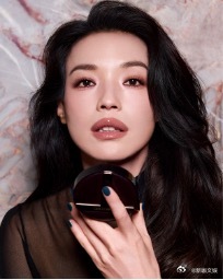 舒淇怼脸含金量 舒淇这个气垫是哪款？感觉妆感、遮瑕力满分，谁来科普下？太需要这样