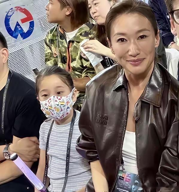 谢婷婷有女儿有儿子啊…居然只分到5%在中国传统中，这很正常，谢贤有儿子，有2个孙