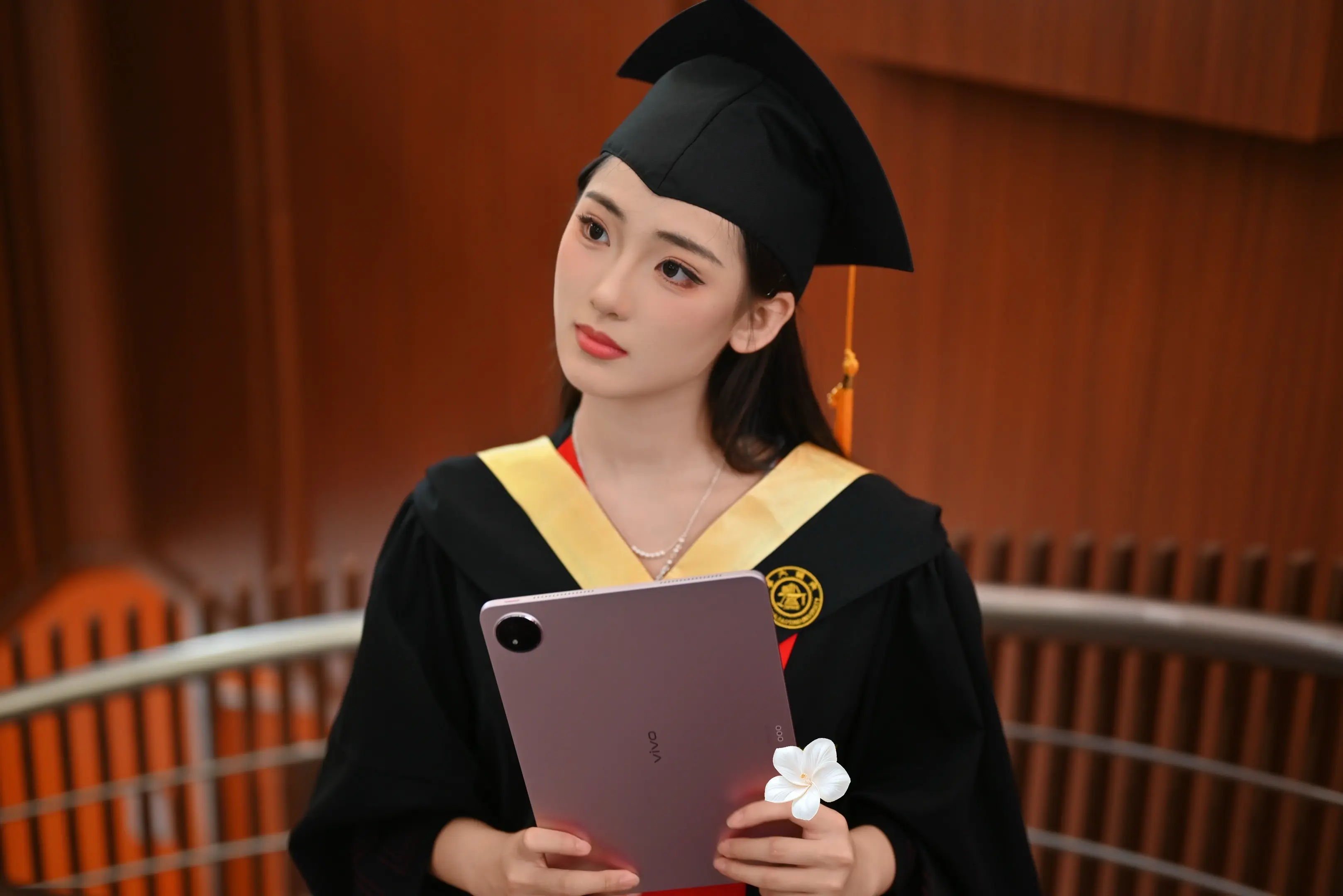 可以装pc版WPS的vivo pad5！拿来写毕设论文正正好☺️ 甜妹...