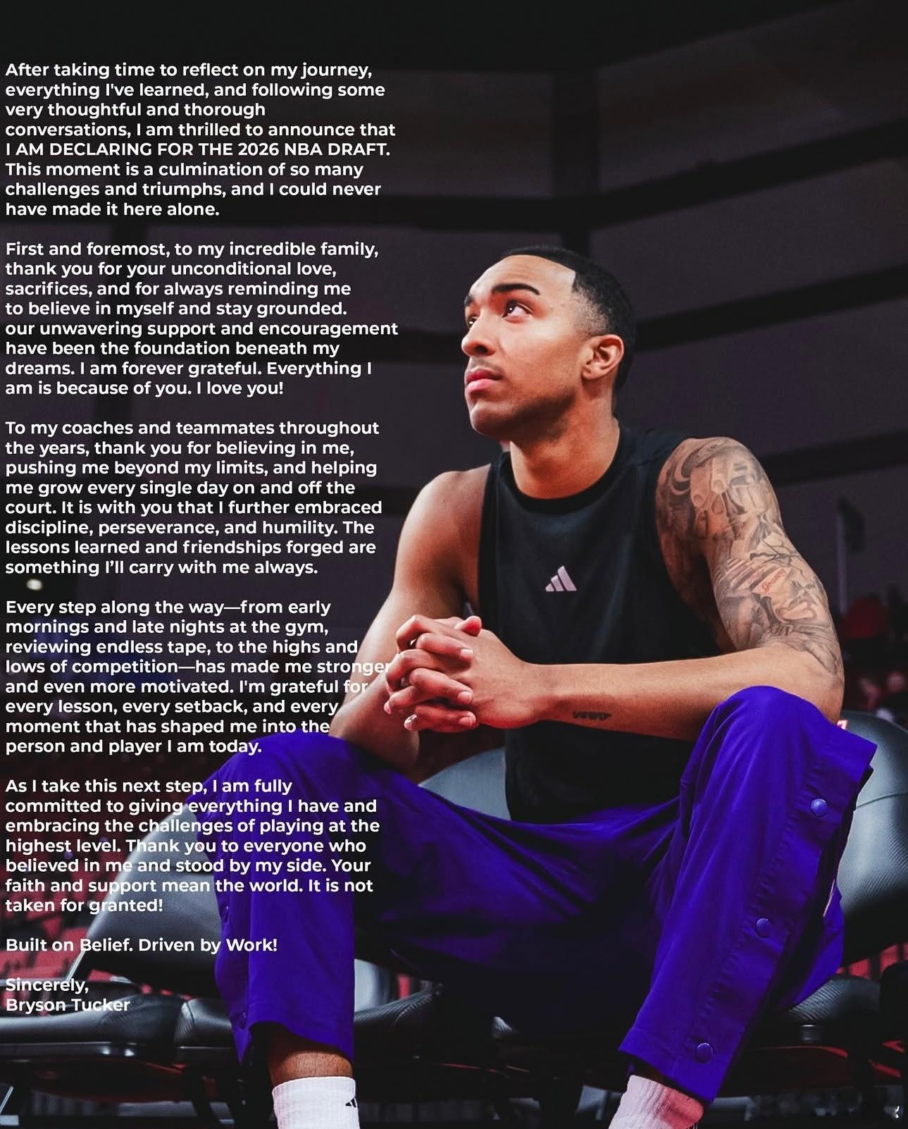 华盛顿大二前锋Bryson Tucker留在了 2026nba选秀 中 